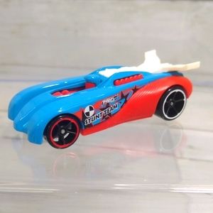 Mattel Hot Wheels ©2016 2.5"l Blue Red White STUNT TEAM Toy Race Car